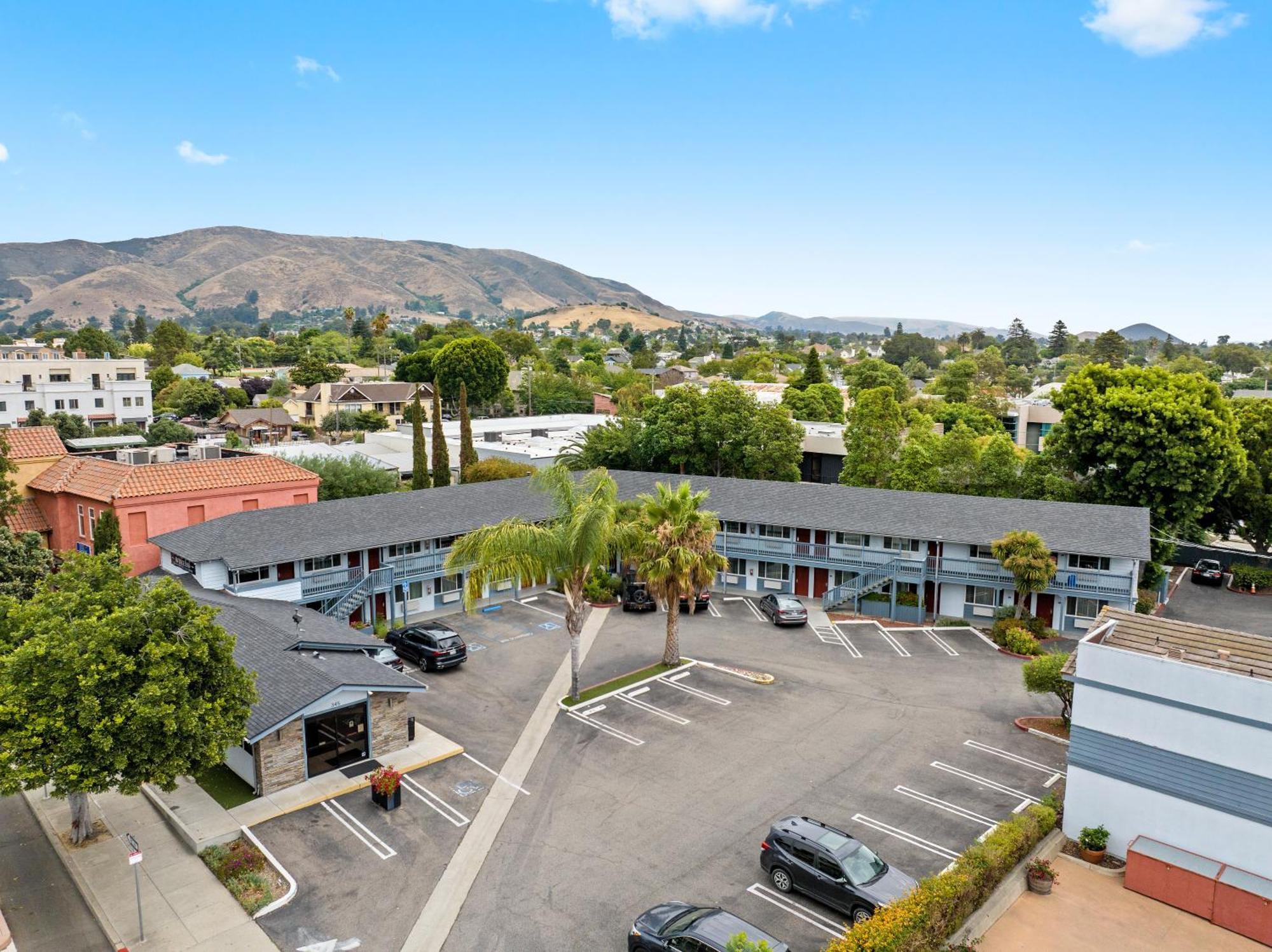 Avenue Inn Downtown District Slo San Luis Obispo Exterior photo