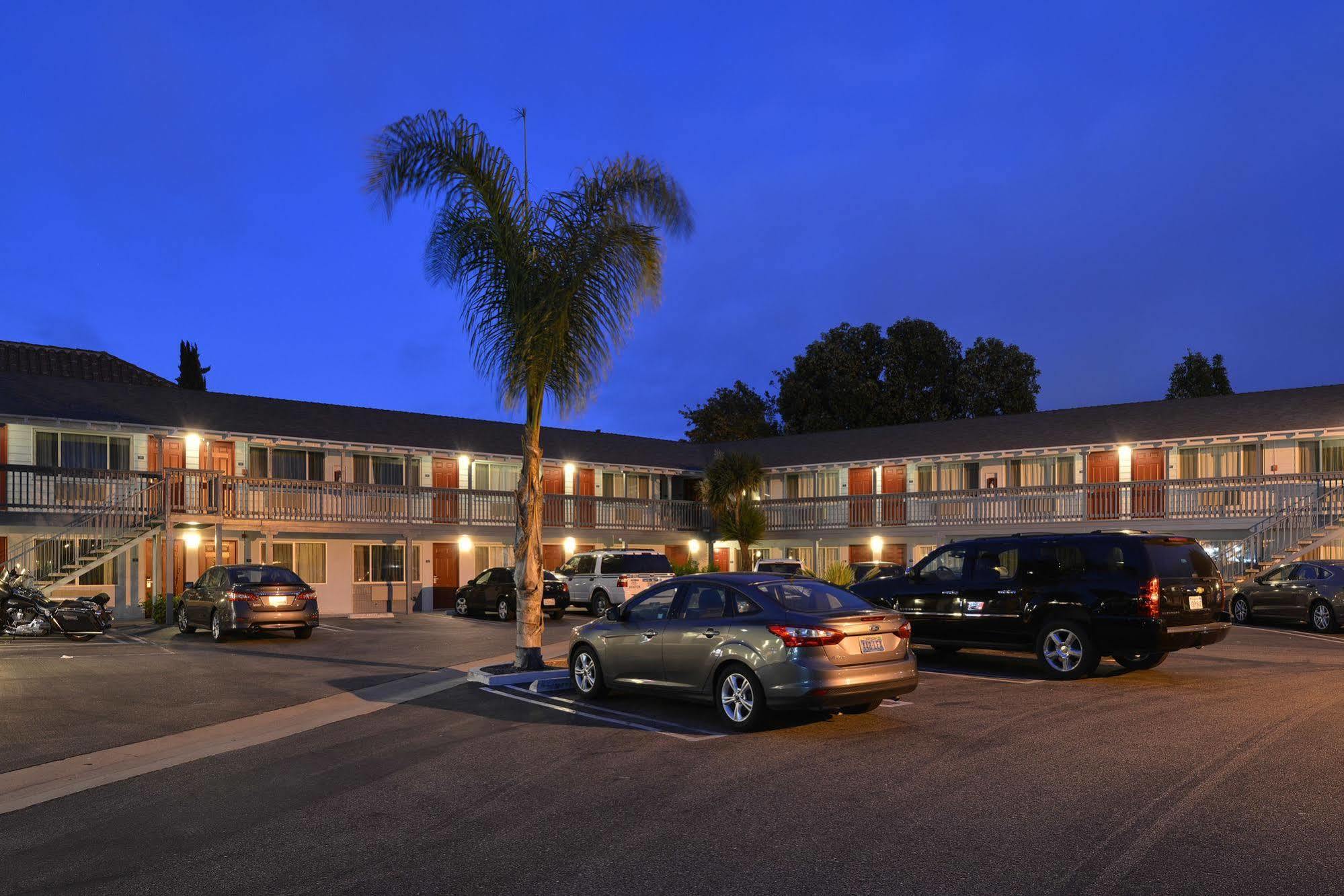 Avenue Inn Downtown District Slo San Luis Obispo Exterior photo